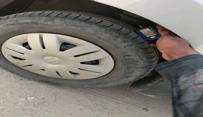 2017 Maruti Alto 800 LXI, Petrol, Manual, 37,485 km, tyre