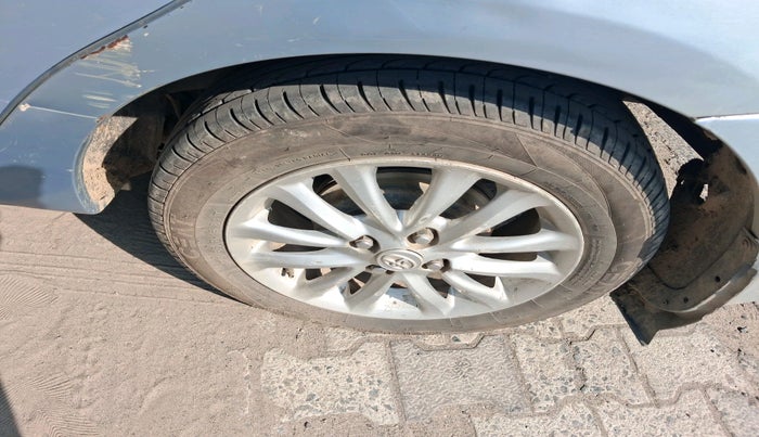 2012 Toyota Etios G, Petrol, Manual, 1,51,779 km, tyre