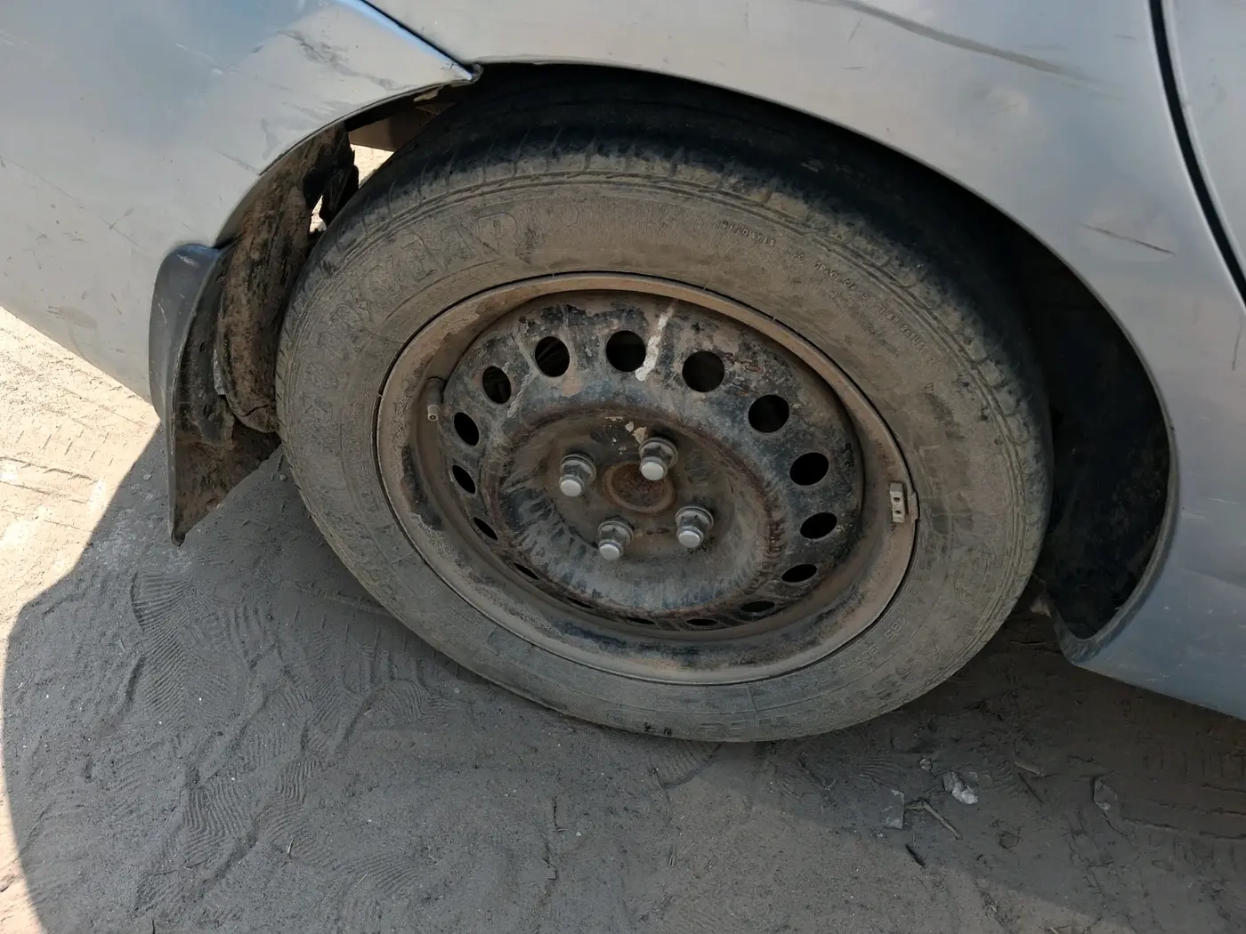 2012 Toyota Etios G, CNG, Manual, 1,51,779 km, tyre
