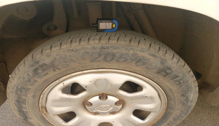 2015 Renault Duster 85 PS RXL DIESEL, Diesel, Manual, 72,531 km, tyre