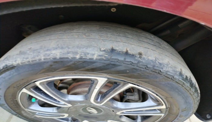 2018 Mahindra MARAZZO M8 7 STR, Diesel, Manual, 1,09,845 km, tyre