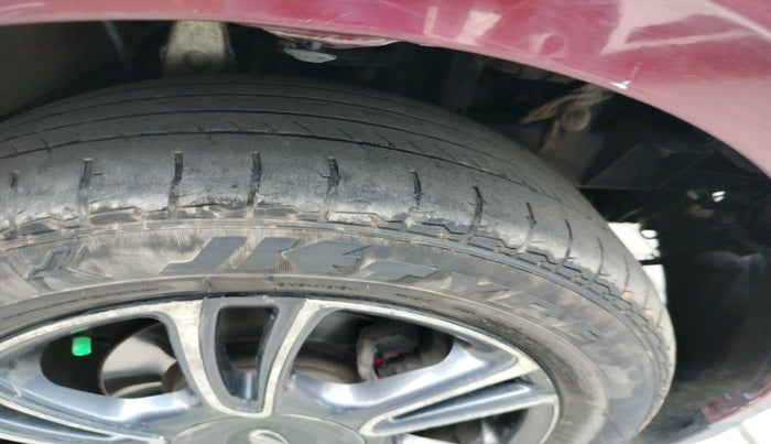 2018 Mahindra MARAZZO M8 7 STR, Diesel, Manual, 1,09,845 km, tyre