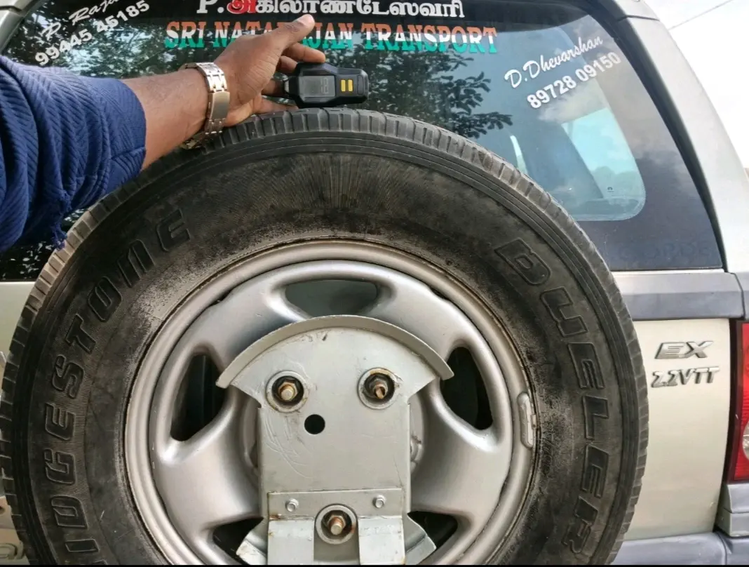 2007 Tata Safari 4X2 LX, Diesel, Manual, 1,10,662 km, tyre