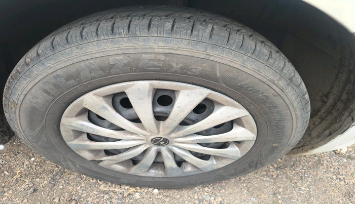 2013 Maruti Swift Dzire VXI, Petrol, Manual, 81,468 km, tyre