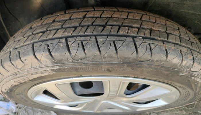 2021 Tata ALTROZ XT DIESEL, Diesel, Manual, 59,443 km, tyre