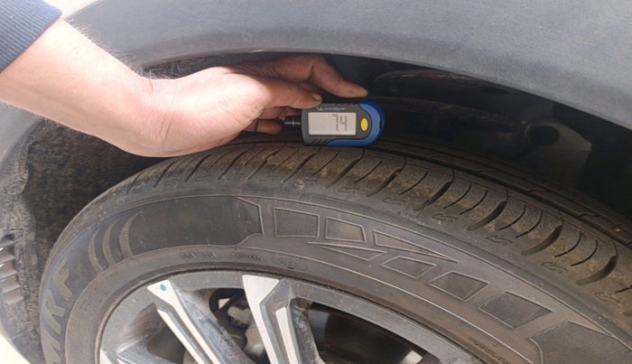 2025 Mahindra XUV700 AX 7 LUXURY P AT 7 STR, Petrol, Automatic, 109 km, tyre