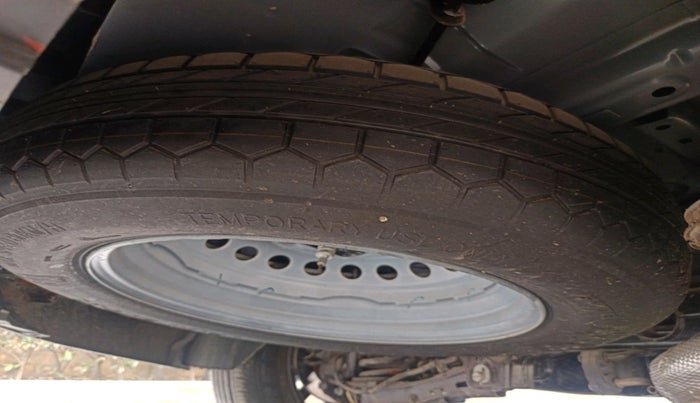 2025 Mahindra XUV700 AX 7 LUXURY P AT 7 STR, Petrol, Automatic, 109 km, tyre