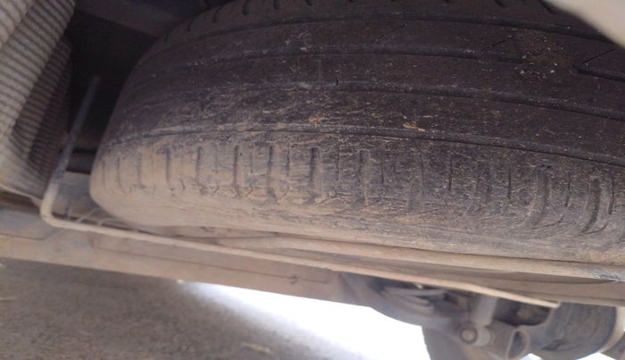 2014 Renault Duster 110 PS RXZ 4X4 MT DIESEL, Diesel, Manual, 1,59,383 km, tyre