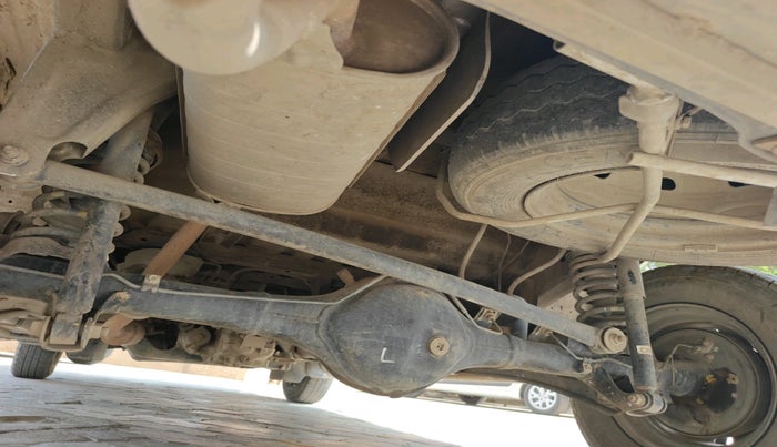 2022 Maruti Eeco 5 STR AC CNG (O), Petrol, Manual, 1,06,019 km, tyre