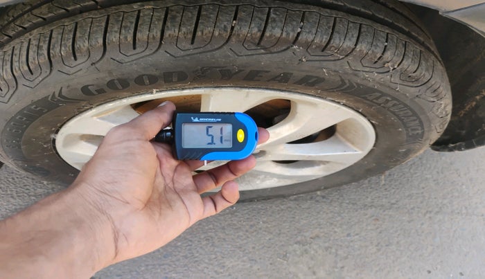 2013 Nissan Micra Active XV, Petrol, Manual, 6,75,530 km, tyre