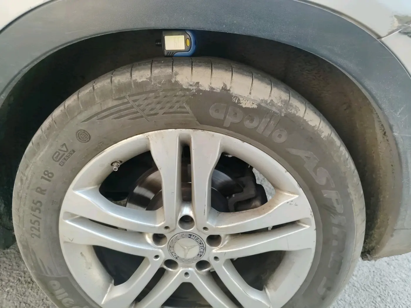 2015 Mercedes Benz GLA Class 200 STYLE , Petrol, Automatic, 1,07,783 km, tyre