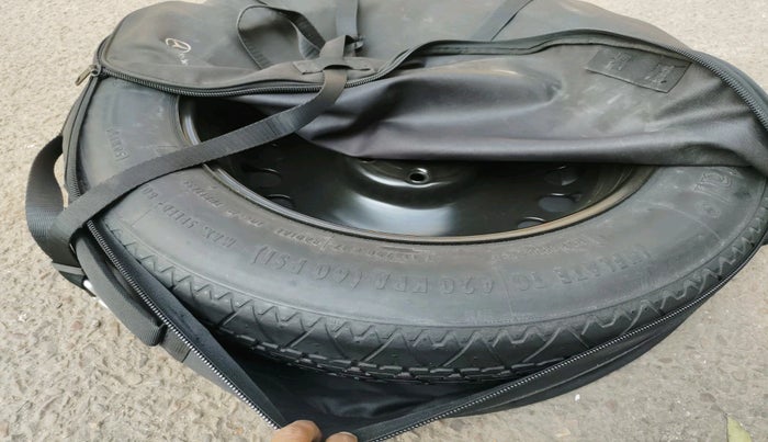 2015 Mercedes Benz GLA Class 200 STYLE , Petrol, Automatic, 1,07,783 km, tyre