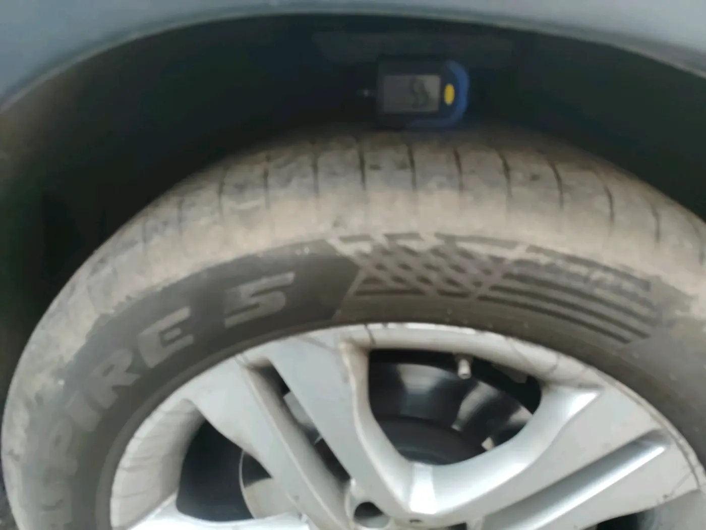 2015 Mercedes Benz GLA Class 200 STYLE , Petrol, Automatic, 1,07,783 km, tyre