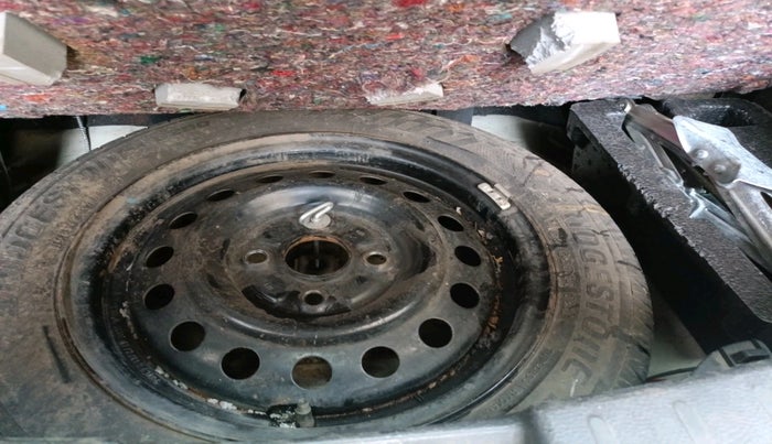 2013 Maruti Wagon R 1.0 VXI, Petrol, Manual, 47,306 km, tyre