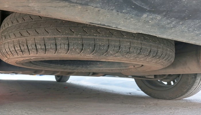 2022 KIA CARENS LUXURY PLUS 1.4 PETROL DCT 7 STR, Petrol, Automatic, 46,646 km, tyre