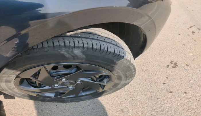 2024 Hyundai NEW I20 MAGNA 1.2 MT, Petrol, Manual, 20,539 km, tyre