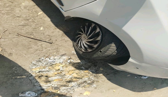 2017 Hyundai Grand i10 SPORTZ U2 1.2 CRDI, Diesel, Manual, 1,40,950 km, tyre