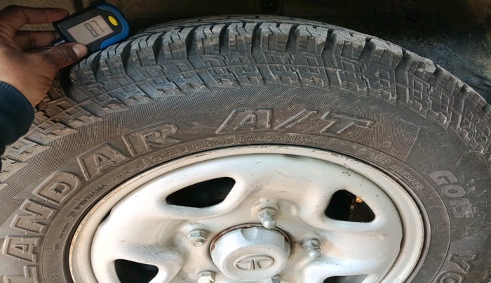 2018 Tata Hexa XM 4X2 7 STR, Diesel, Manual, 1,13,836 km, tyre