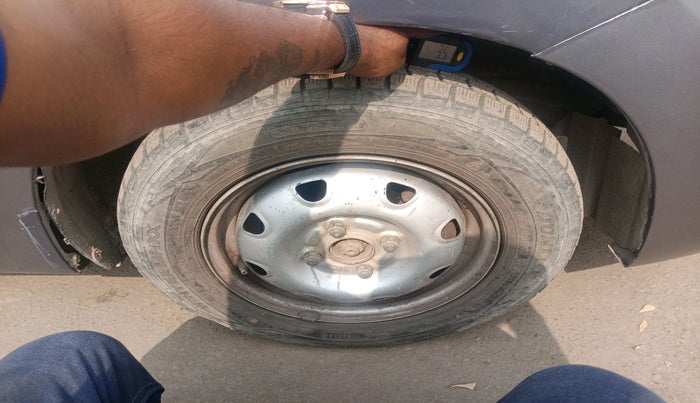 2014 Maruti Wagon R 1.0 LXI CNG, Petrol, Manual, 1,15,682 km, tyre