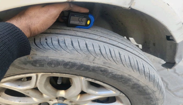 2015 Ford Ecosport TITANIUM 1.5L DIESEL, Diesel, Manual, 1,72,665 km, tyre