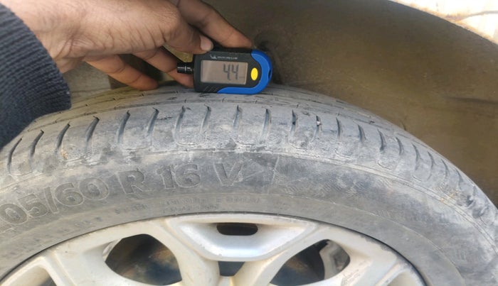 2015 Ford Ecosport TITANIUM 1.5L DIESEL, Diesel, Manual, 1,72,665 km, tyre