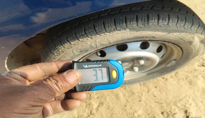 2014 Hyundai Eon D-LITE, Petrol, Manual, 90,754 km, tyre