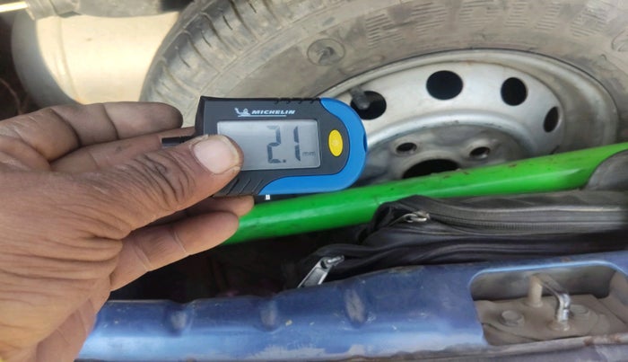 2014 Hyundai Eon D-LITE, Petrol, Manual, 90,754 km, tyre