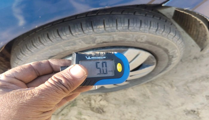 2014 Hyundai Eon D-LITE, Petrol, Manual, 90,754 km, tyre