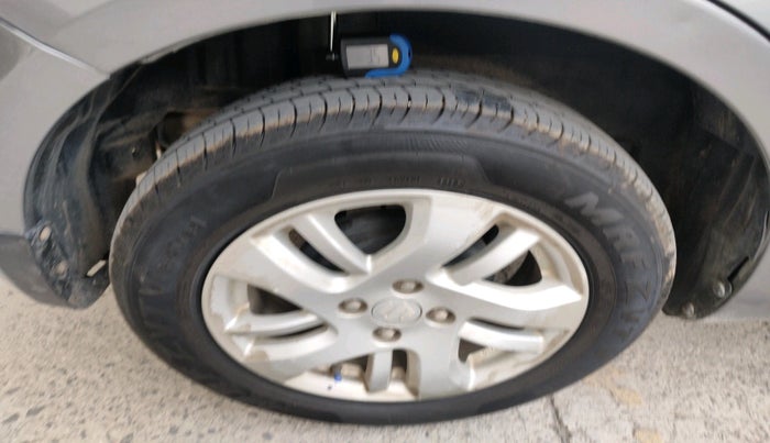 2013 Maruti Swift Dzire ZDI, Diesel, Manual, 1,04,447 km, tyre