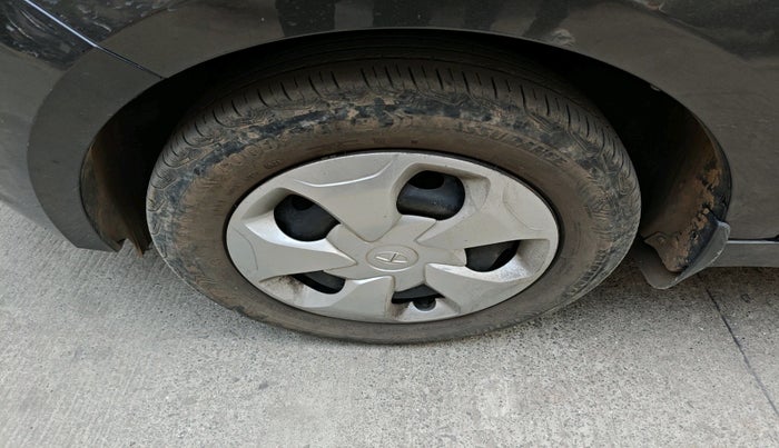 2022 Tata Tiago XT CNG, CNG, Manual, 27,215 km, tyre