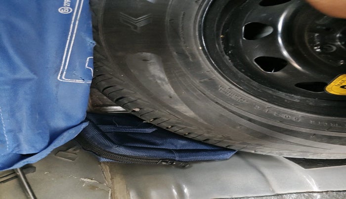 2022 Tata Tiago XT CNG, CNG, Manual, 27,215 km, tyre