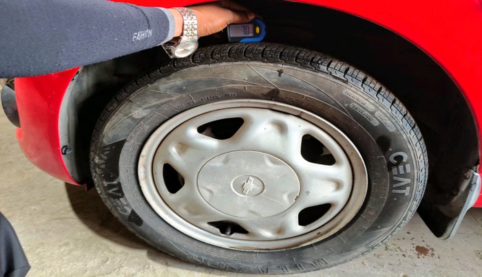 2014 Chevrolet Beat LT DIESEL, Diesel, Manual, 1,34,961 km, tyre