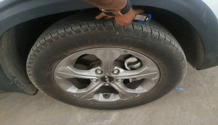 2022 KIA SELTOS HTK PLUS 1.5 IMT, Petrol, Manual, 30,000 km, tyre