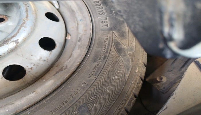 2012 Maruti Wagon R 1.0 LXI CNG, Petrol, Manual, 2,03,491 km, tyre