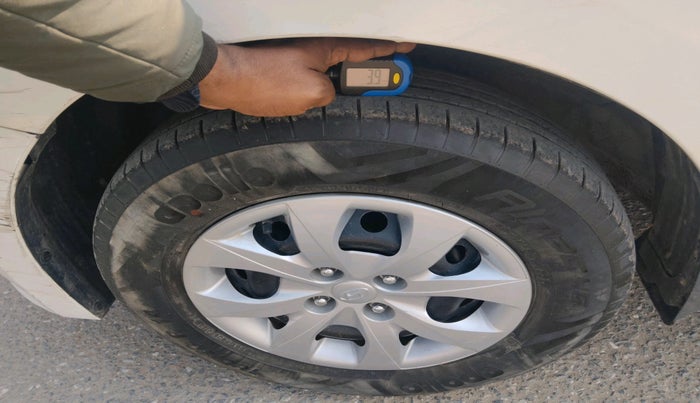 2017 Hyundai Elite i20 MAGNA EXECUTIVE 1.4 CRDI, Diesel, Manual, 83,067 km, tyre