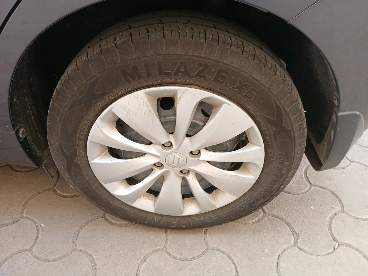 2018 Maruti Baleno DELTA PETROL 1.2, CNG, Manual, 78,516 km, tyre