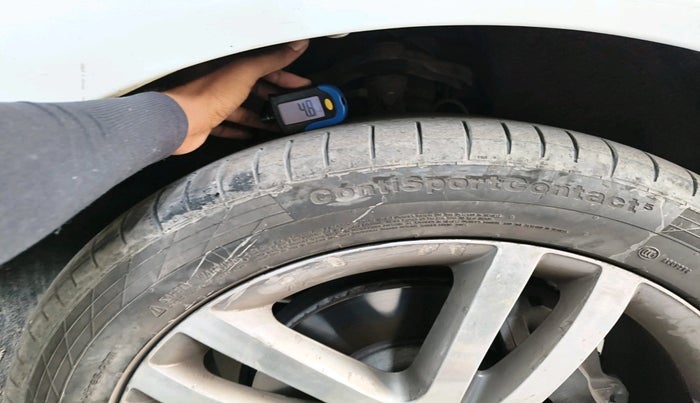 2013 Audi Q7 3.0 TDI QUATTRO, Diesel, Automatic, 1,00,773 km, tyre