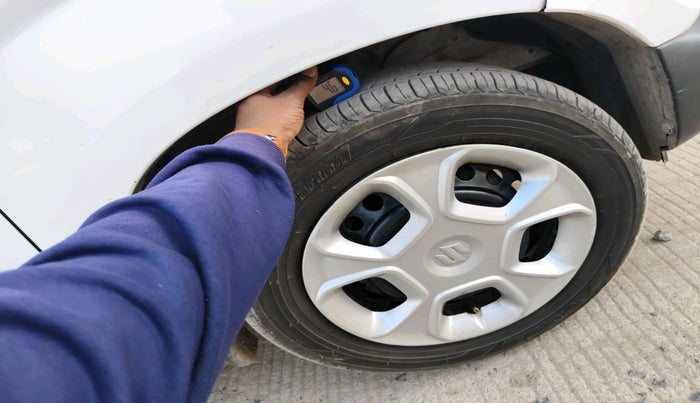 2021 Maruti S PRESSO VXI CNG, Petrol, Manual, 92,936 km, tyre