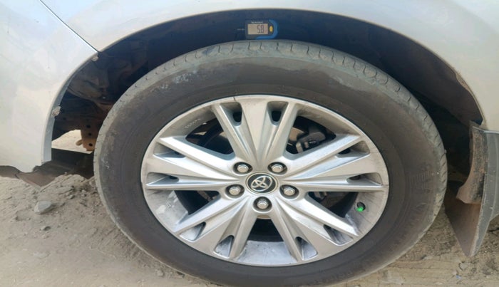 2019 Toyota Innova Crysta 2.4 ZX 7 STR, Diesel, Manual, 1,04,396 km, tyre