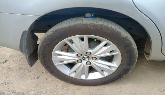 2019 Toyota Innova Crysta 2.4 ZX 7 STR, Diesel, Manual, 1,04,396 km, tyre