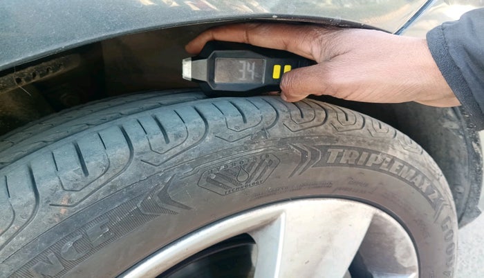 2018 Skoda Rapid AMBITION 1.5 TDI AT, Diesel, Automatic, 73,981 km, tyre