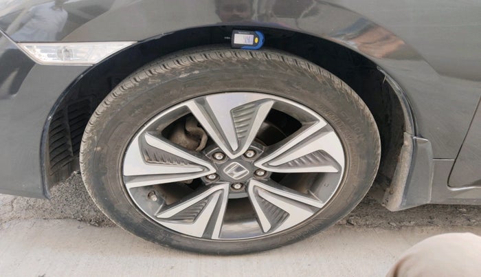 2019 Honda Civic 1.6L I-DTEC ZX MT, Diesel, Manual, 67,361 km, tyre