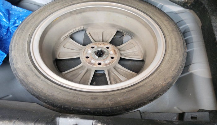 2019 Honda Civic 1.6L I-DTEC ZX MT, Diesel, Manual, 67,361 km, tyre