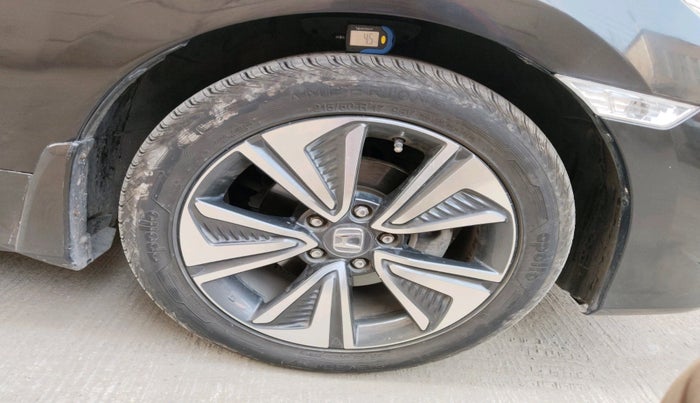 2019 Honda Civic 1.6L I-DTEC ZX MT, Diesel, Manual, 67,361 km, tyre