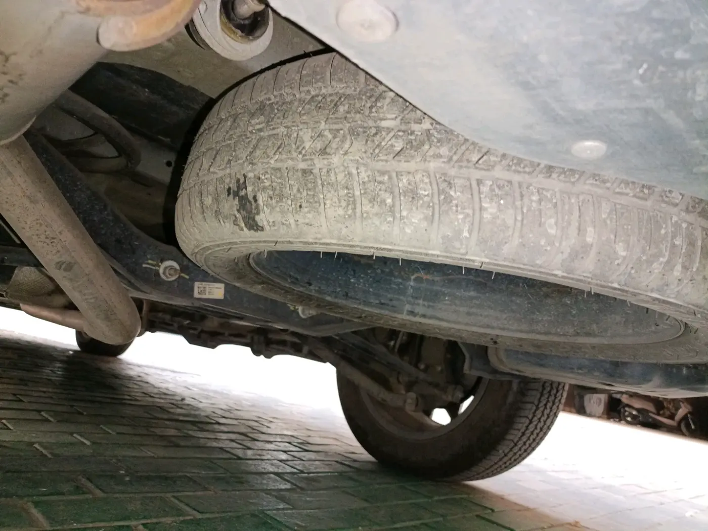 2023 Jeep MERIDIAN LIMITED PLUS 4X2 AT, Diesel, Automatic, 17,143 km, tyre