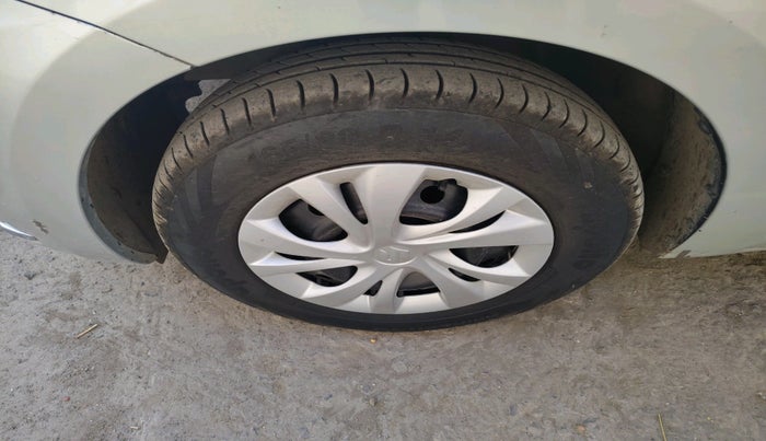 2018 Maruti Dzire VXI, Petrol, Manual, 1,34,557 km, tyre