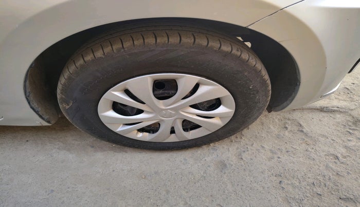 2018 Maruti Dzire VXI, Petrol, Manual, 1,34,557 km, tyre