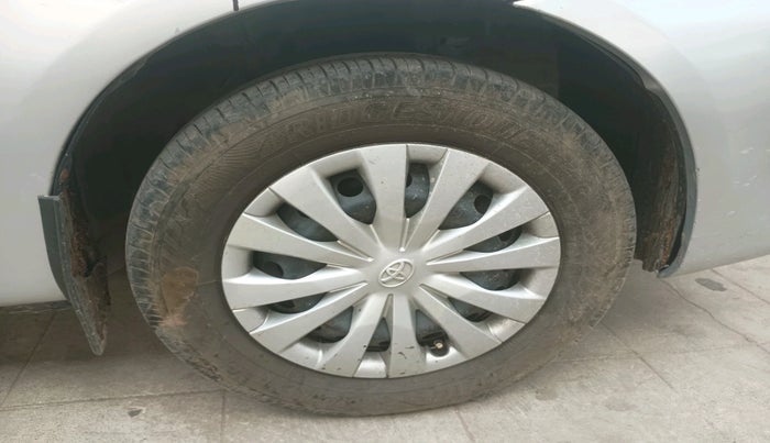 2011 Toyota Etios G, Petrol, Manual, 77,799 km, tyre