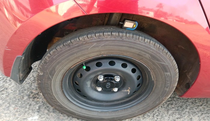 2017 Hyundai Elite i20 SPORTZ 1.2, Petrol, Manual, 1,02,294 km, tyre