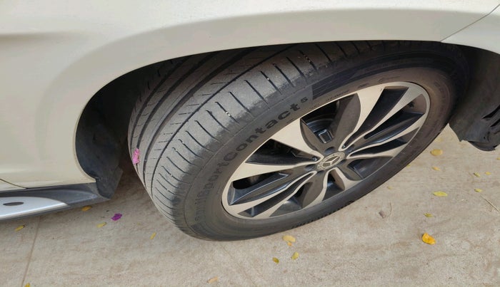 2018 Mercedes Benz GLS 350D, Diesel, Automatic, 1,16,900 km, tyre